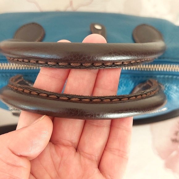 Roots small blue leather stachel / crossbody bag - Picture 11 of 15